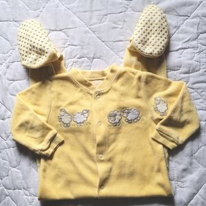 3/$15 🌸 Babyboots Footie Onesie